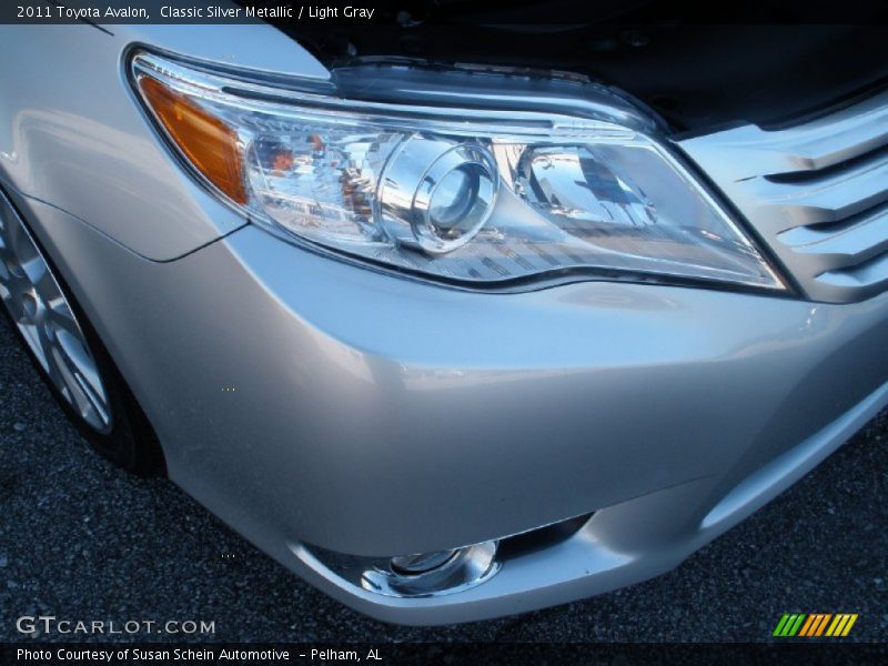 Classic Silver Metallic / Light Gray 2011 Toyota Avalon