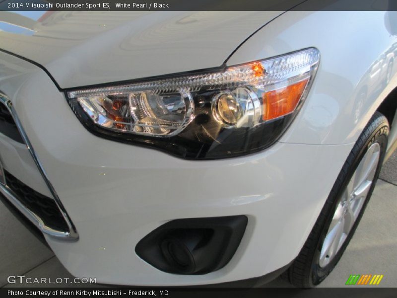White Pearl / Black 2014 Mitsubishi Outlander Sport ES