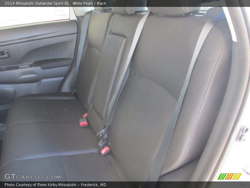 White Pearl / Black 2014 Mitsubishi Outlander Sport ES