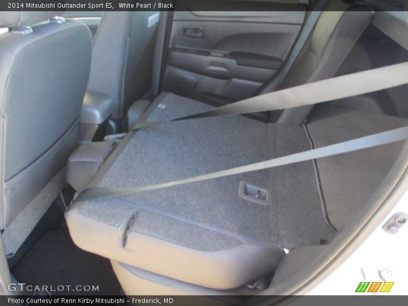 White Pearl / Black 2014 Mitsubishi Outlander Sport ES