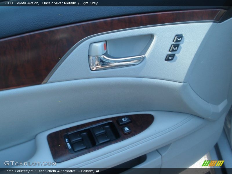 Classic Silver Metallic / Light Gray 2011 Toyota Avalon