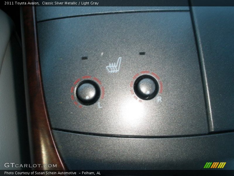 Classic Silver Metallic / Light Gray 2011 Toyota Avalon