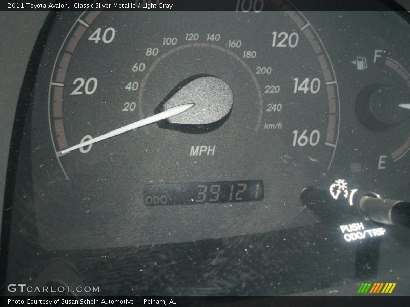 Classic Silver Metallic / Light Gray 2011 Toyota Avalon