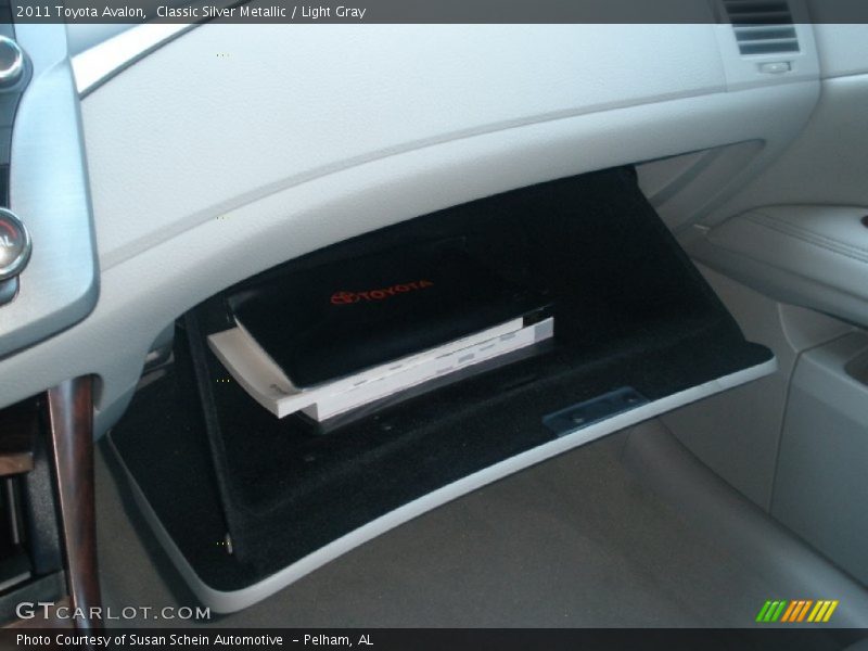 Classic Silver Metallic / Light Gray 2011 Toyota Avalon