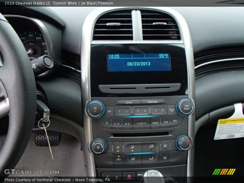 Summit White / Jet Black/Titanium 2013 Chevrolet Malibu LS