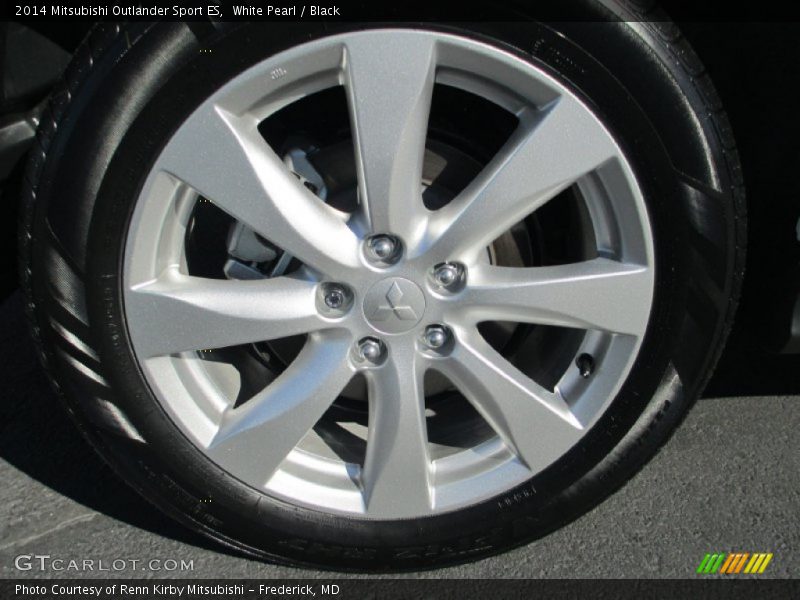 White Pearl / Black 2014 Mitsubishi Outlander Sport ES