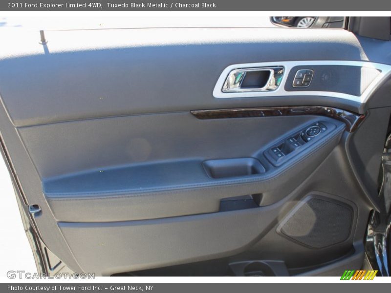 Tuxedo Black Metallic / Charcoal Black 2011 Ford Explorer Limited 4WD