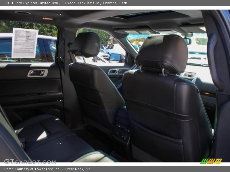 Tuxedo Black Metallic / Charcoal Black 2011 Ford Explorer Limited 4WD