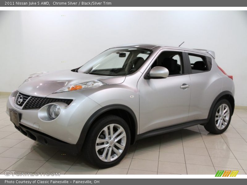 Chrome Silver / Black/Silver Trim 2011 Nissan Juke S AWD
