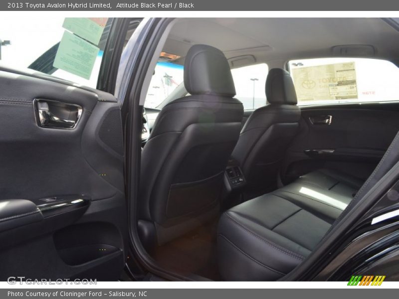 Attitude Black Pearl / Black 2013 Toyota Avalon Hybrid Limited