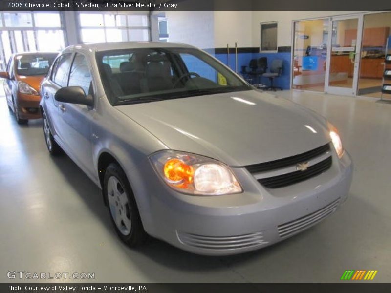 Ultra Silver Metallic / Gray 2006 Chevrolet Cobalt LS Sedan