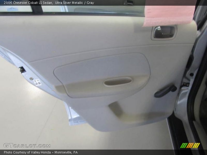 Ultra Silver Metallic / Gray 2006 Chevrolet Cobalt LS Sedan