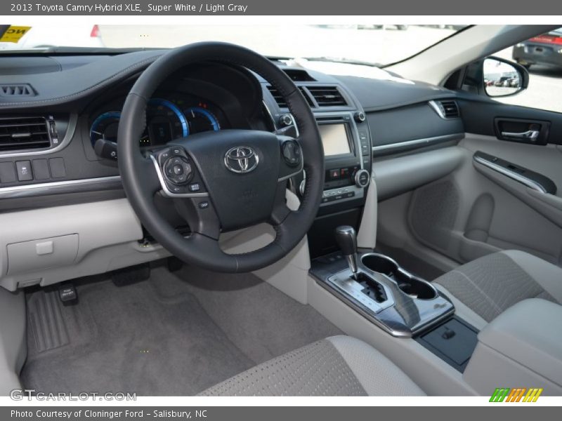 Super White / Light Gray 2013 Toyota Camry Hybrid XLE