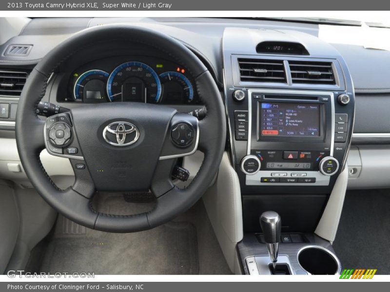 Super White / Light Gray 2013 Toyota Camry Hybrid XLE