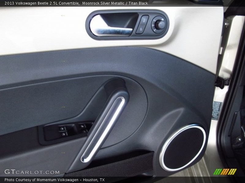 Moonrock Silver Metallic / Titan Black 2013 Volkswagen Beetle 2.5L Convertible