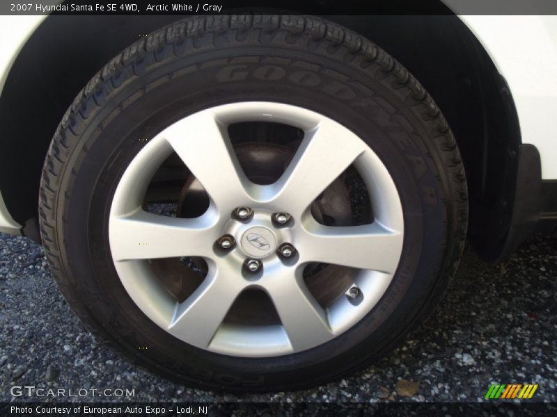 Arctic White / Gray 2007 Hyundai Santa Fe SE 4WD