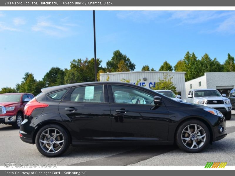 Tuxedo Black / Charcoal Black 2014 Ford Focus SE Hatchback