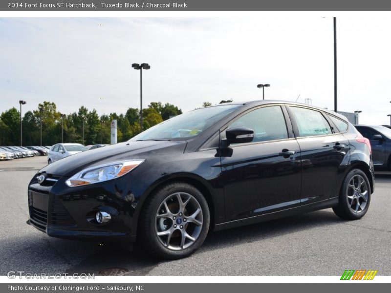 Tuxedo Black / Charcoal Black 2014 Ford Focus SE Hatchback