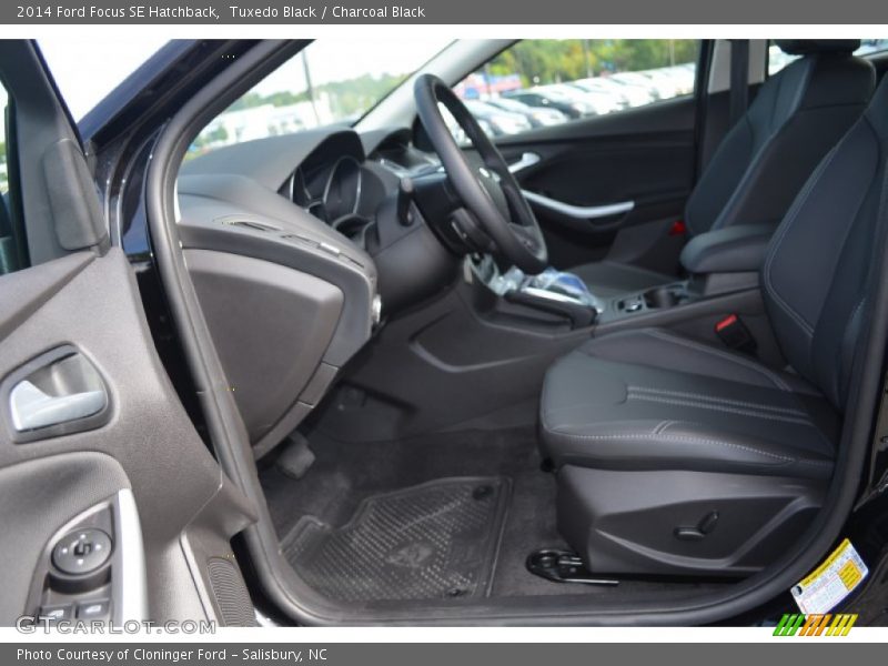 Tuxedo Black / Charcoal Black 2014 Ford Focus SE Hatchback
