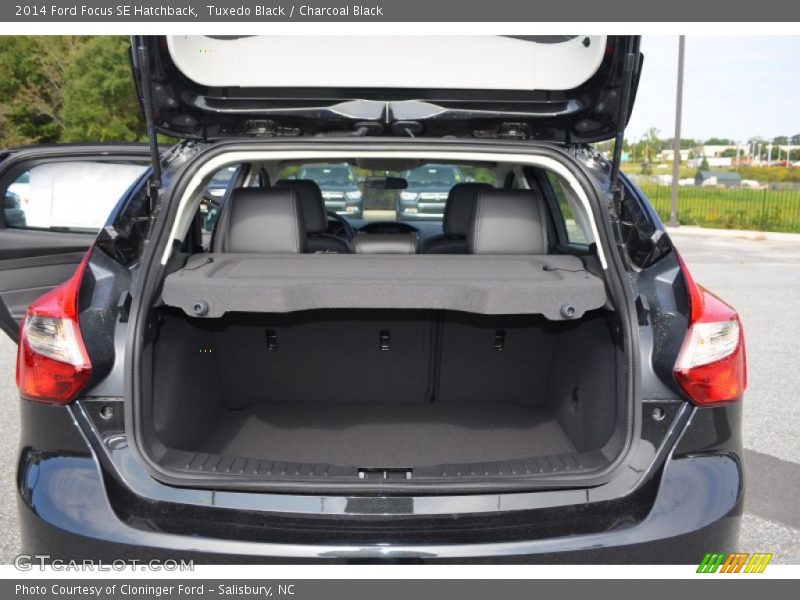 Tuxedo Black / Charcoal Black 2014 Ford Focus SE Hatchback