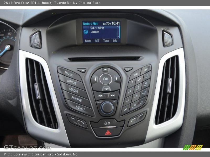 Tuxedo Black / Charcoal Black 2014 Ford Focus SE Hatchback