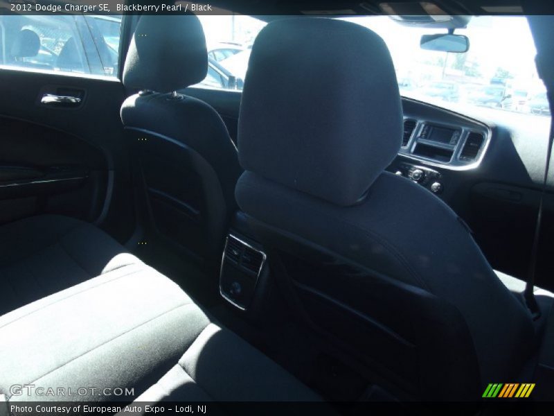 Blackberry Pearl / Black 2012 Dodge Charger SE