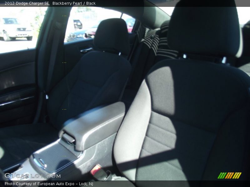 Blackberry Pearl / Black 2012 Dodge Charger SE