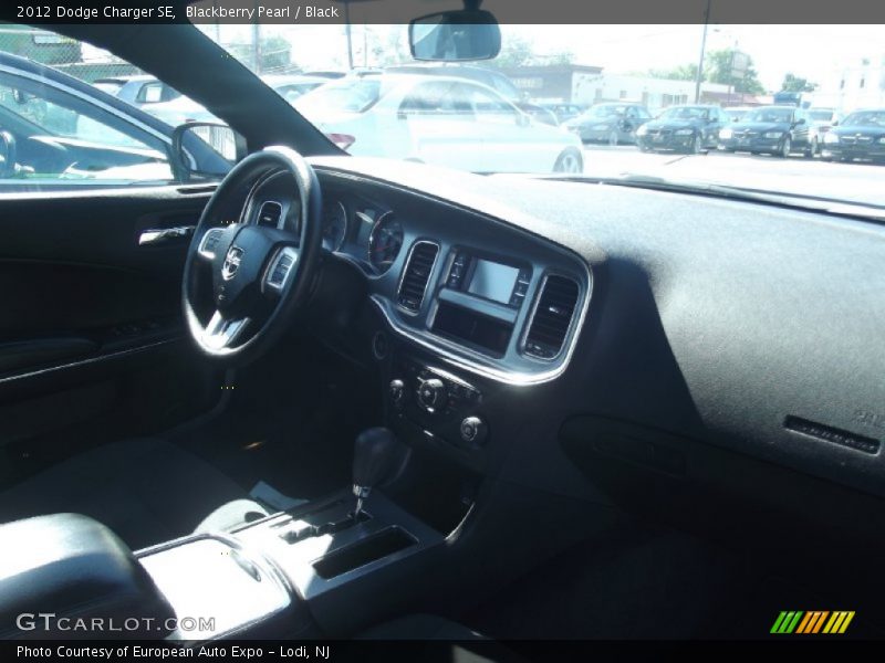 Blackberry Pearl / Black 2012 Dodge Charger SE