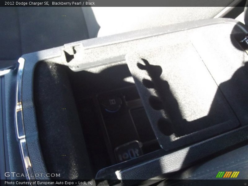 Blackberry Pearl / Black 2012 Dodge Charger SE