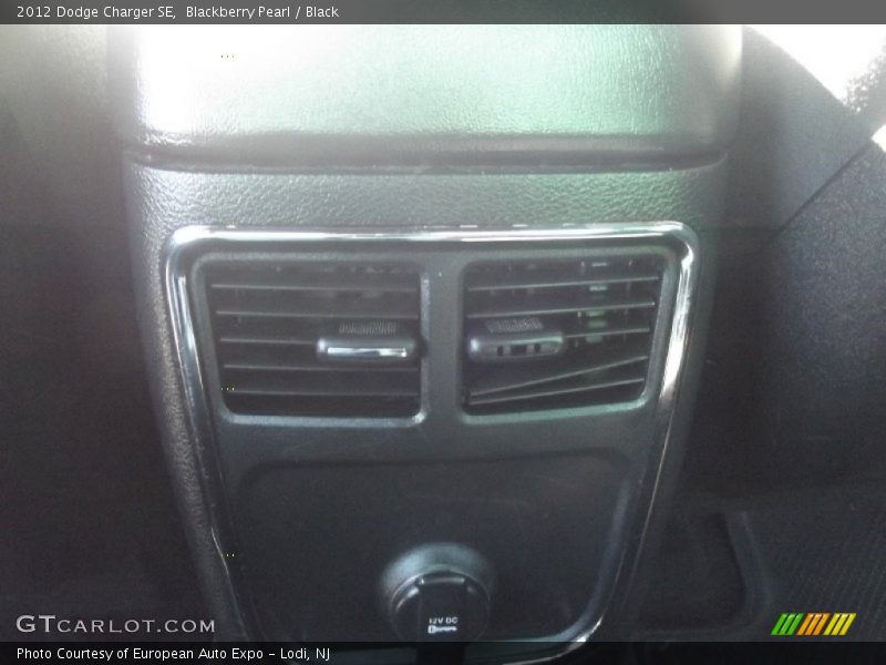 Blackberry Pearl / Black 2012 Dodge Charger SE