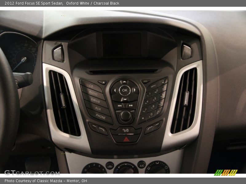 Oxford White / Charcoal Black 2012 Ford Focus SE Sport Sedan