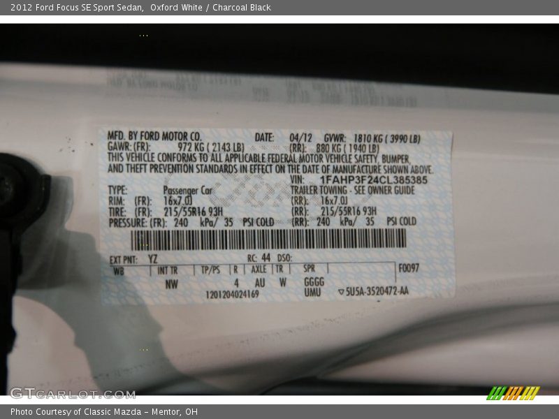 Oxford White / Charcoal Black 2012 Ford Focus SE Sport Sedan