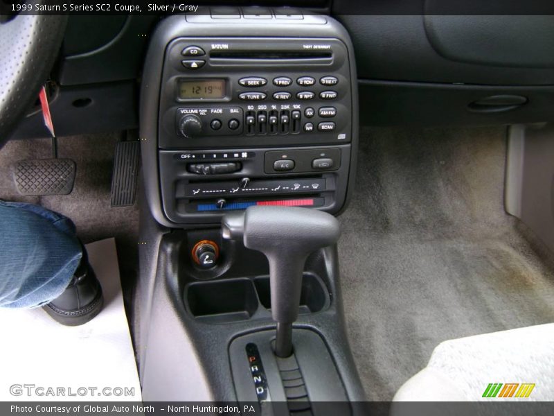 Silver / Gray 1999 Saturn S Series SC2 Coupe