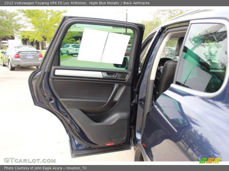 Night Blue Metallic / Black Anthracite 2013 Volkswagen Touareg VR6 FSI Lux 4XMotion