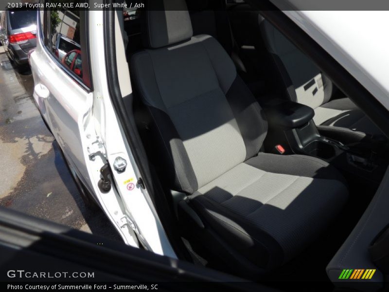 Super White / Ash 2013 Toyota RAV4 XLE AWD