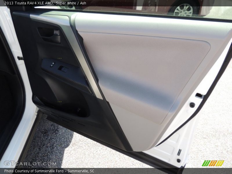 Super White / Ash 2013 Toyota RAV4 XLE AWD