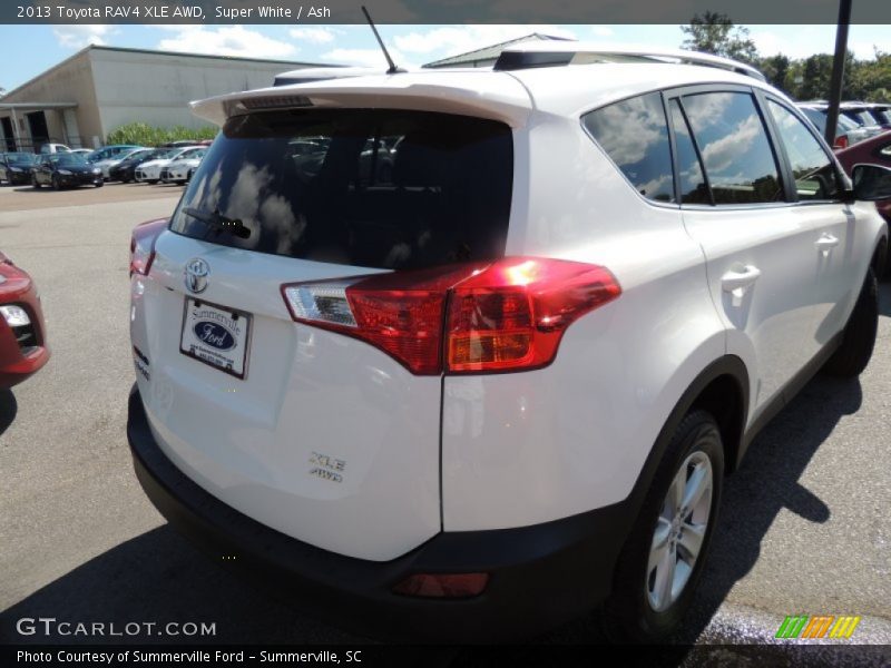 Super White / Ash 2013 Toyota RAV4 XLE AWD