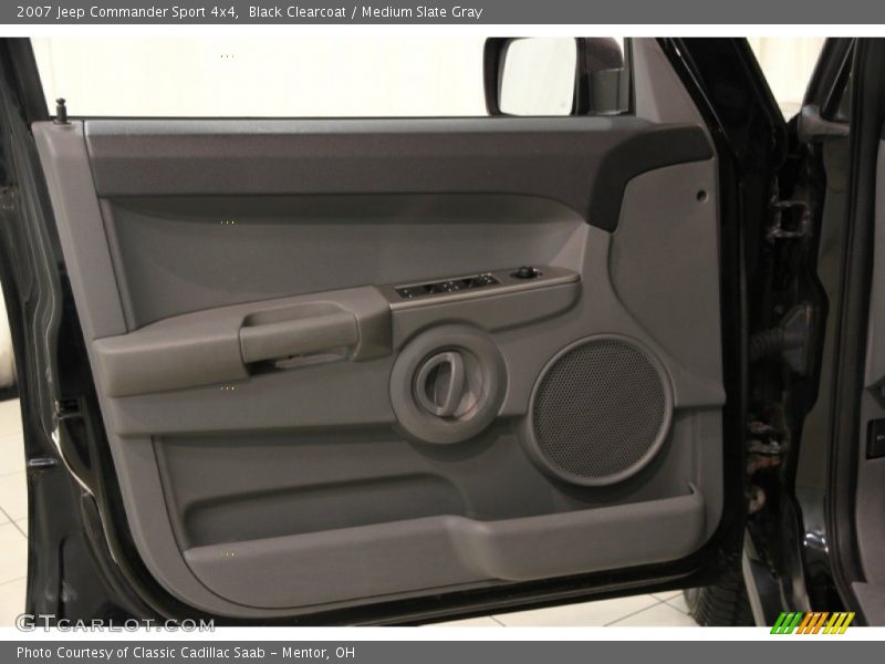 Door Panel of 2007 Commander Sport 4x4