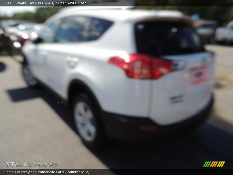 Super White / Ash 2013 Toyota RAV4 XLE AWD