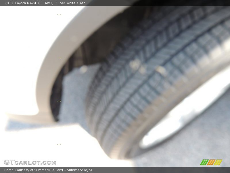 Super White / Ash 2013 Toyota RAV4 XLE AWD