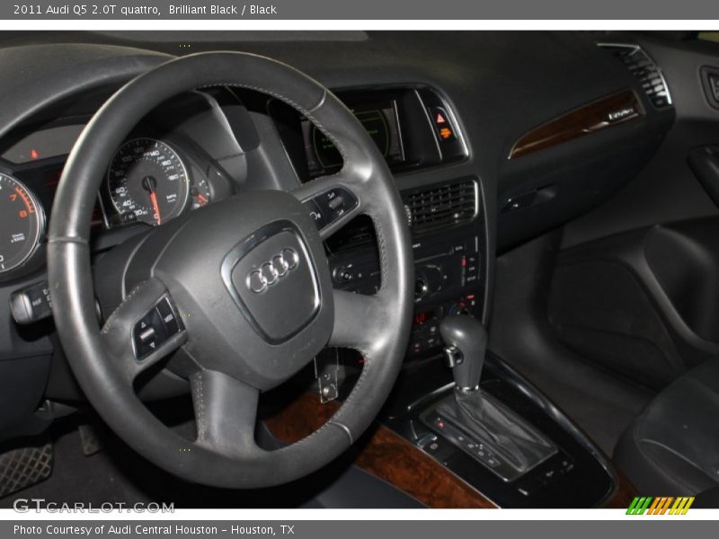 Brilliant Black / Black 2011 Audi Q5 2.0T quattro