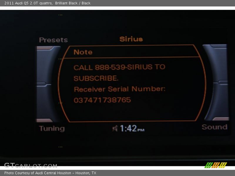 Brilliant Black / Black 2011 Audi Q5 2.0T quattro