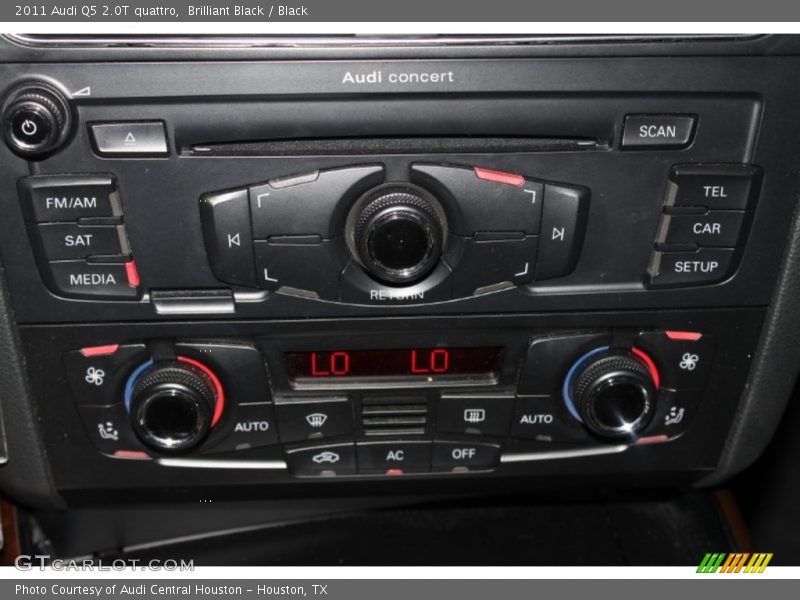 Brilliant Black / Black 2011 Audi Q5 2.0T quattro
