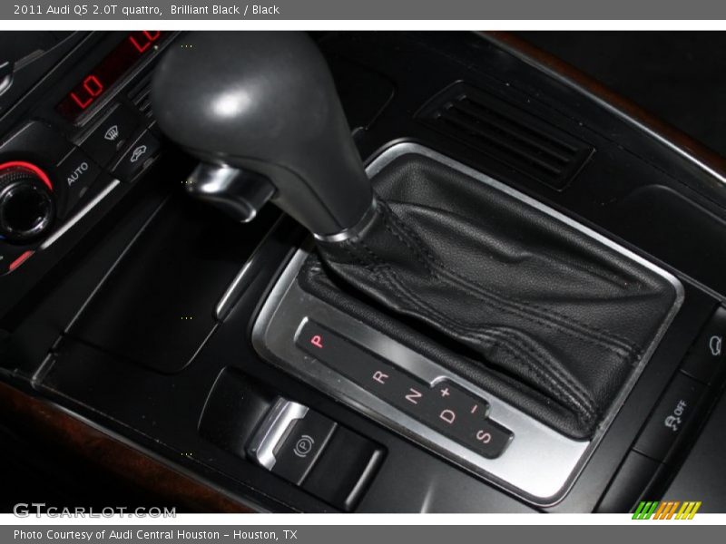 Brilliant Black / Black 2011 Audi Q5 2.0T quattro