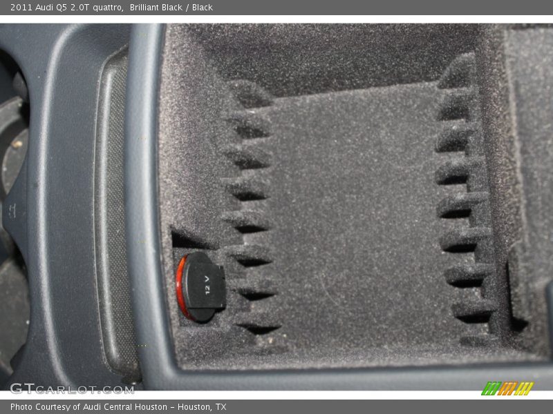 Brilliant Black / Black 2011 Audi Q5 2.0T quattro