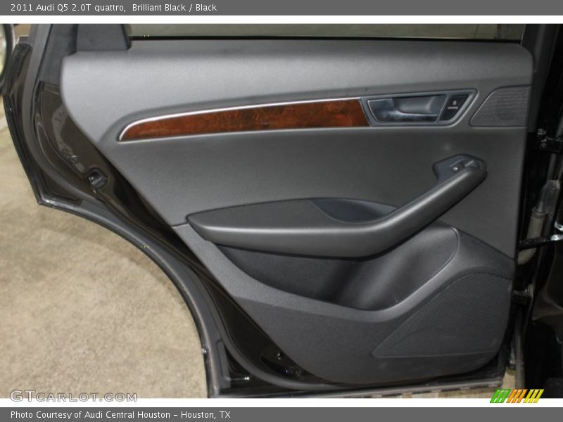 Brilliant Black / Black 2011 Audi Q5 2.0T quattro