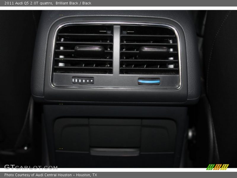 Brilliant Black / Black 2011 Audi Q5 2.0T quattro