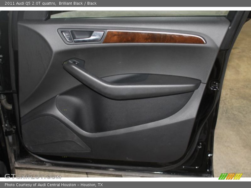 Brilliant Black / Black 2011 Audi Q5 2.0T quattro