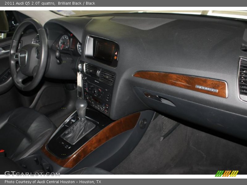 Brilliant Black / Black 2011 Audi Q5 2.0T quattro