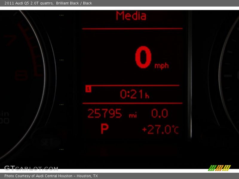 Brilliant Black / Black 2011 Audi Q5 2.0T quattro